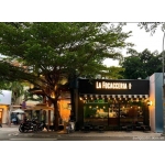 Cần sang gấp Tiệm Bánh Mì Ý . Mặt bằng đệp nhiều khách Tây